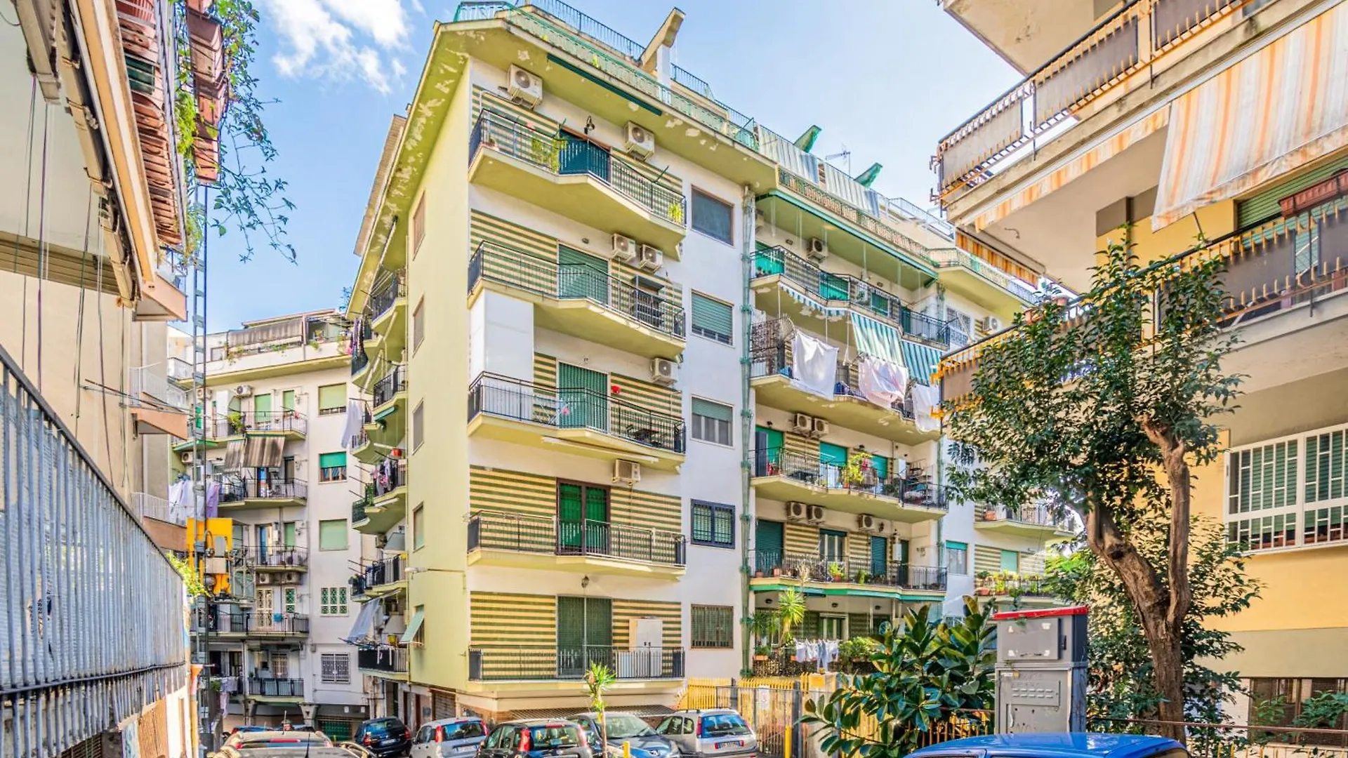 Bright Apartment Private Parking Naples - Happy Rentals