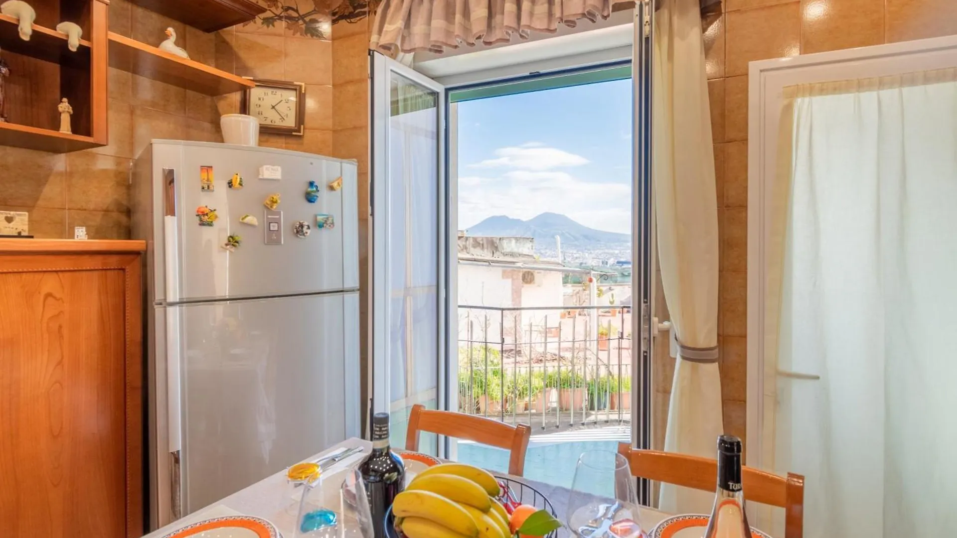 Bright Apartment Private Parking Naples - Happy Rentals Italy