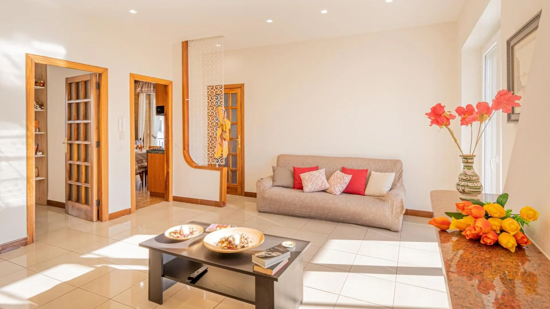 Bright Apartment Private Parking Naples - Happy Rentals