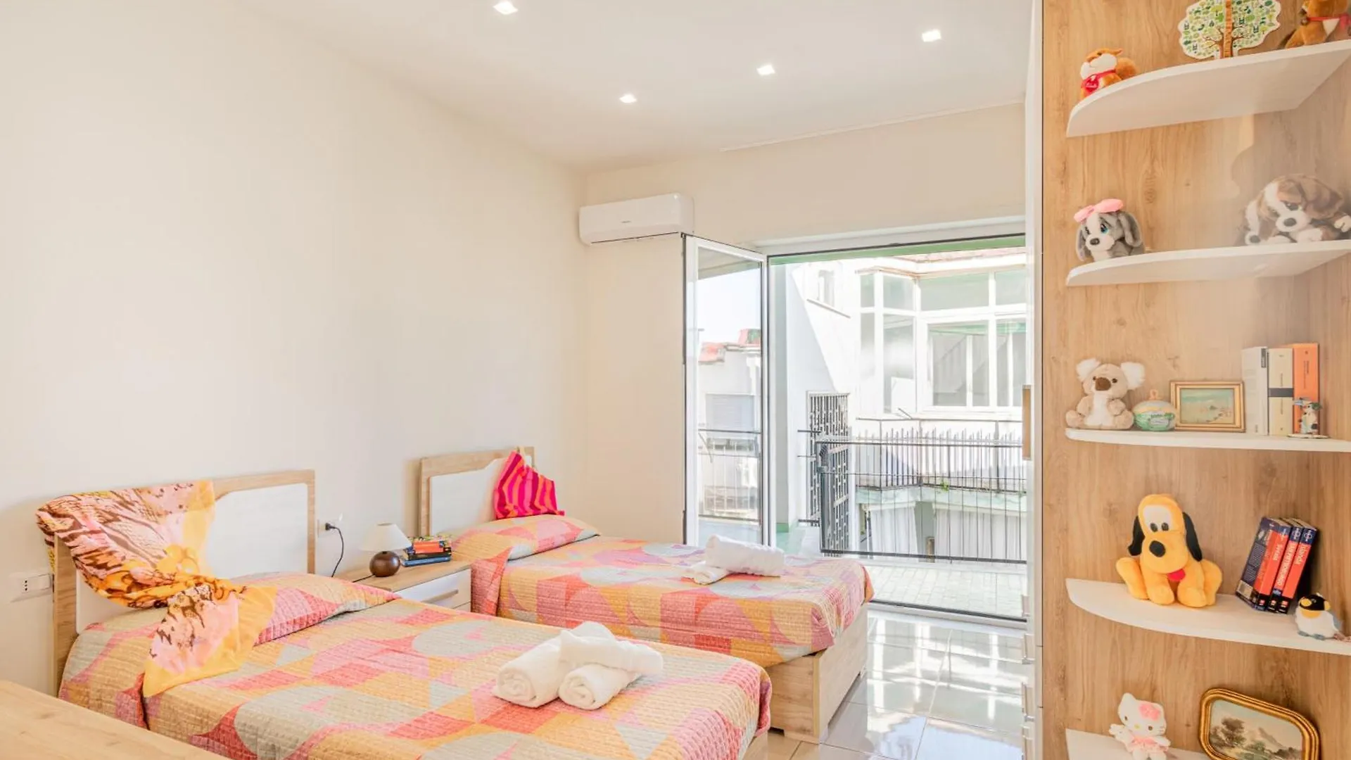 Bright Apartment Private Parking Naples - Happy Rentals